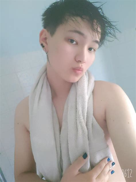 [self] Fresh Out The Shower 😋 R Asianladyboners