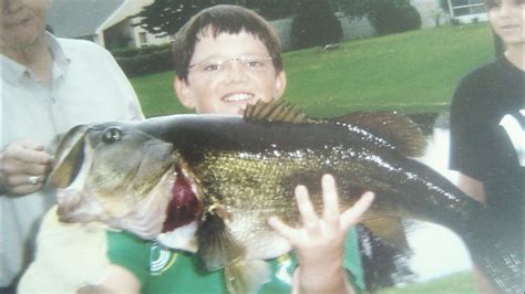 Fishing For The State Record Largemouth Bass 18lbs Youtube