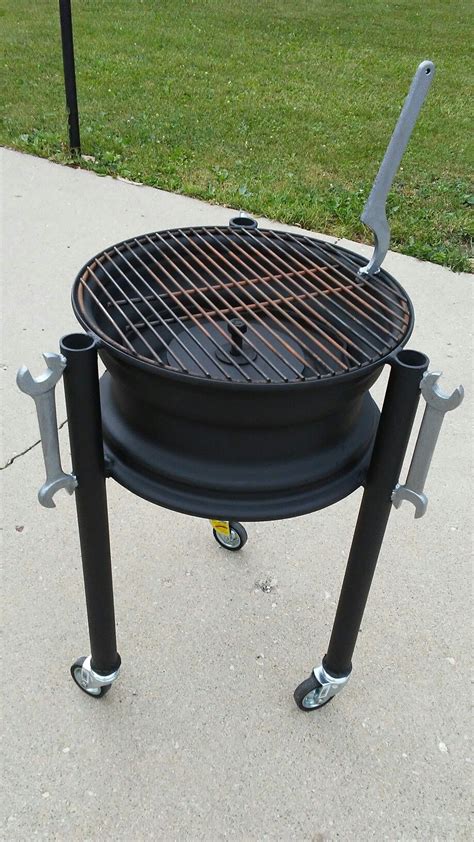 Truck Rim Grill Done And Ready For Action Bbq Grill Design Diy Grill