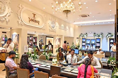 The Goan EveryDay Tanishq Launches New Store At Miramar With Exciting