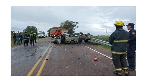 Tres Fallecidos En Accidente De Tr Nsito Dos Camionetas Chocaron Y Se