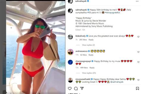 Salma Hayek aniversare în bikini De ziua ei la de ani a purtat un costum de baie