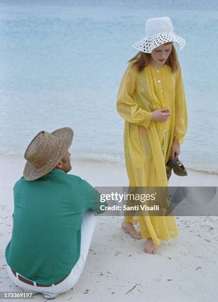 Mia Farrow 1969 Photos And Premium High Res Pictures Getty Images