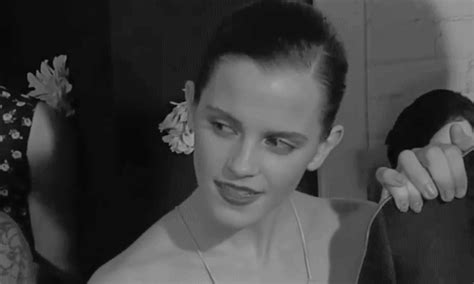 Emma Watson Sex Cartoon Gifs Tenor El Día De La Reina Taringa