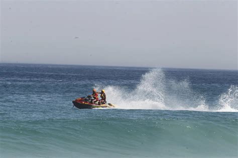 Corpo de jovem que sumiu no mar é encontrado flutuando após três dias