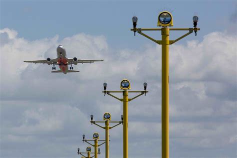 Newcastle Airport closes runway | Newcastle Weekly