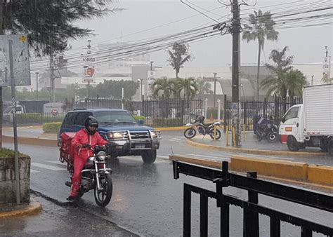 Cielo Medio Nublado Lluvias Y Tormentas A Partir De La Tarde De Este