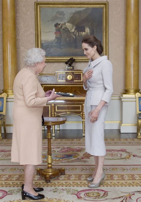 ANGELINA JOLIE Meets Queen Elizabeth II at Buckingham Palace – HawtCelebs