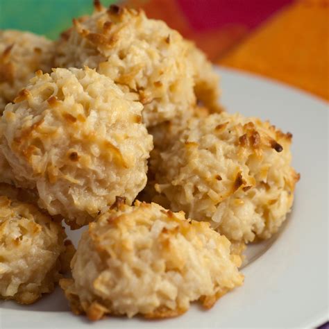 Chewy Coconut Macaroons