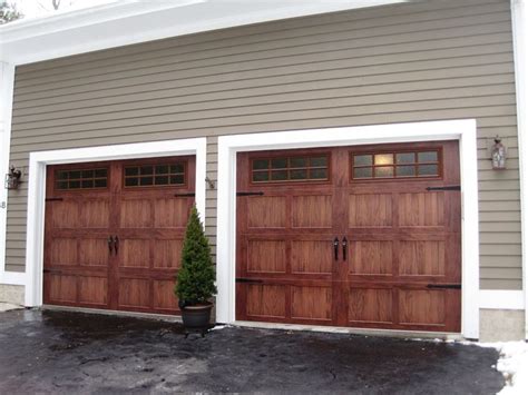 Vinyl Garage Doors That Look Like Wood With Regard To Encourage