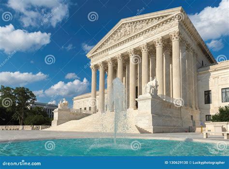 US Supreme Court Building Washington DC, USA. Editorial Image - Image ...