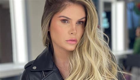 Bárbara Evans revela que vida sexual voltou ao normal após a gravidez