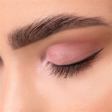 4 Game Changing Makeup Hacks For Fuller Eyebrows After 40 That Can