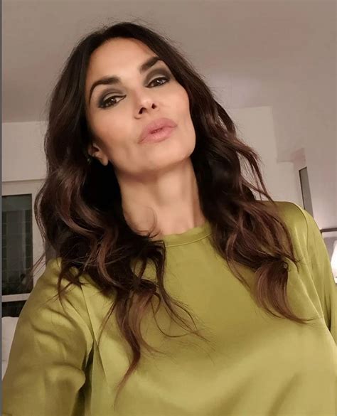 Maria Grazia Cucinotta A Verissimo Discriminata Agli Esordi Per Le