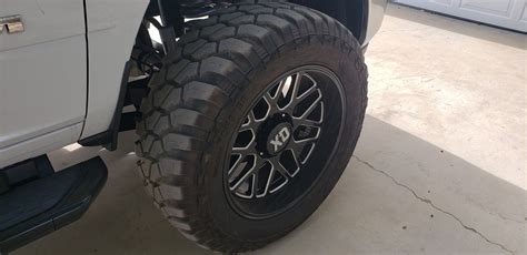 Ram 2500 Custom Wheels 22x100 Et Tire Size 37x125 R22 X Et