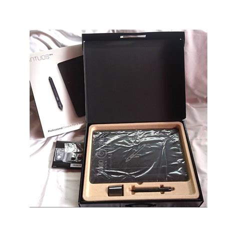 Original Wacom Intuos Pro Medium
