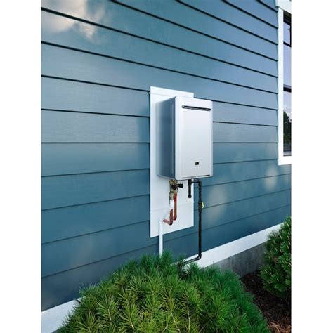 Rinnai High Efficiency Non Condensing 8 5 Gpm Residential 180 000 Btu Exterior Natural Gas