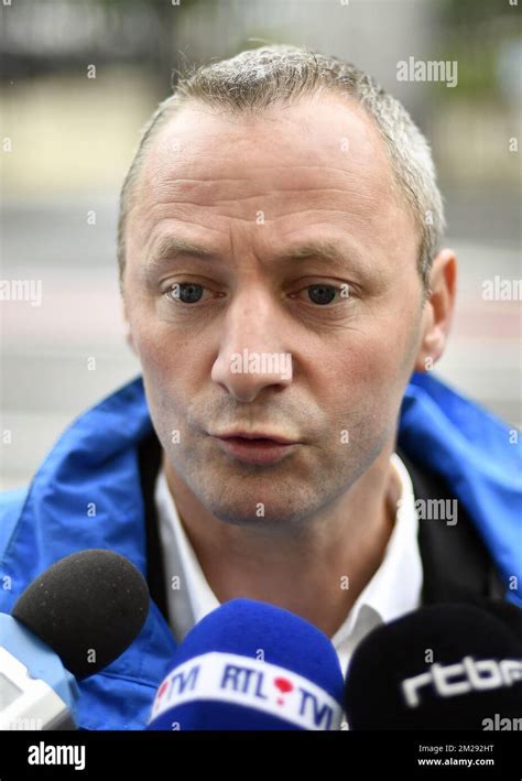 Philippe Duvivier de Fugea fotografiado durante una reunión del grupo