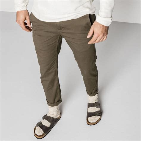 What Shoes To Wear With Chinos 11 Modern Mens Chino Outfits