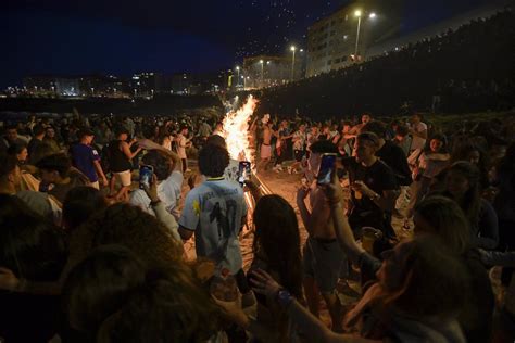 Unha menor sofre queimaduras na cara en Narón nunha noite de San Juan