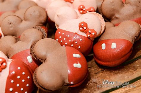 These Mickey And Minnie Mouse Macarons Are Almost Too Cute To Eat