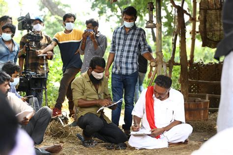 Soori And Vijay Sethupathi In Vetrimaaran S Viduthalai Check Out The