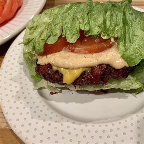 Lettuce Wrapped Burgers Recipe In 2020 Lettuce Wrapped Burger Cooking Recipes Lettuce Wraps