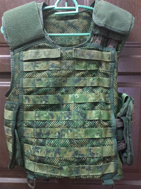 Singapore Army Dgital Vest Mens Fashion Tops And Sets Vests On Carousell