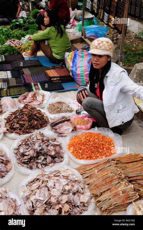 Laos Street Market Hi Res Stock Photography And Images Alamy