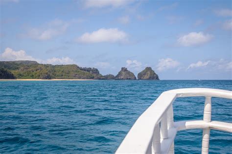 Morro Dois Irm Os Boat Ride From Fernando De Noronha