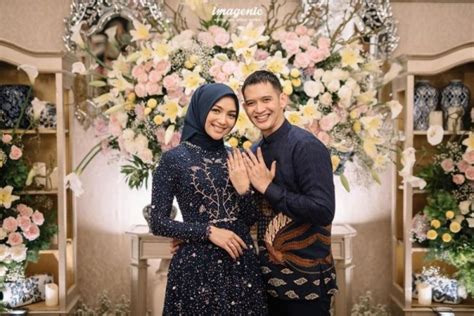 Kumpulan 8 Foto Tunangan Keren Terupdate Gambar Fauzy