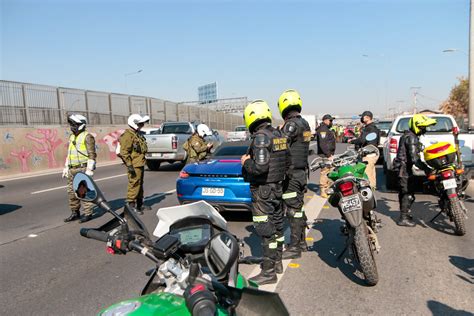 El Alcalde Rodolfo Carter junto a Carabineros de la 36 Comisaría de