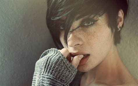 Women Faces Black Hair Freckles