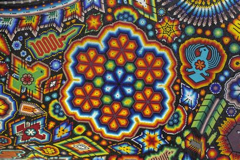 Arte huichol 12 piezas magistrales hechas con chaquiras GALERÍA