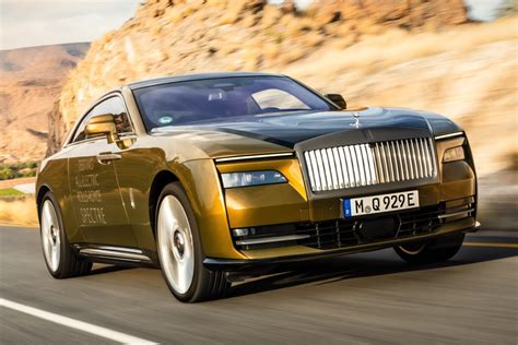 Rolls Royce Spectre Mehr Fotos vom Elektro Coupé in Gold