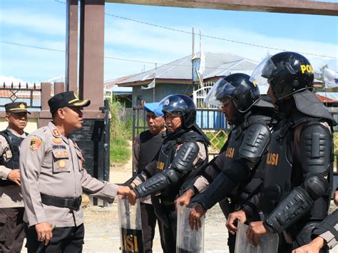 Apel Gelar Kesiapan Perlengkapan Dan Sarpras Polres Paniai Jelang