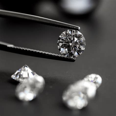 The 4 Cs Of Diamonds Mcauley Fine Jewelry