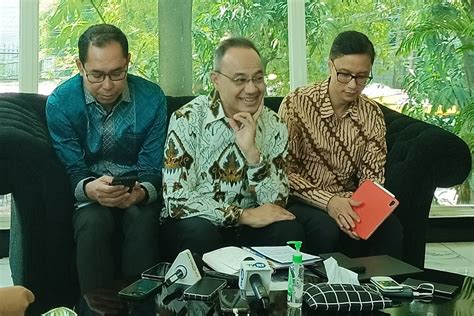 Kemlu Dukung KPK Cabut Status Warga Afrika Selatan Paulus Tannos