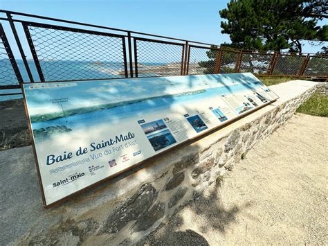 Signalétique et Mobilier Urbain Sur Mesure Jezequel Publicité