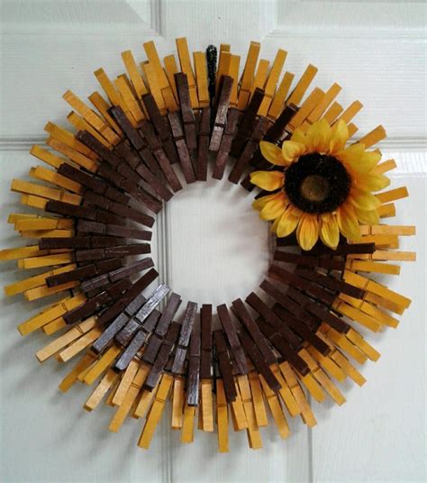 Sunflower Wreath Sunflower Welcome Clothespin Wreath Front Clothespin