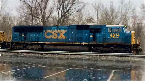 CSX Q135 13 Led By CSX 4814 A Flared Radiator SD70MAC YouTube