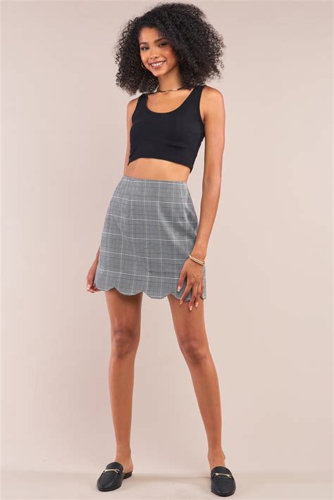 Grey Checkered High Waisted Scallop Hem Mini Skirt 1 2 2 1