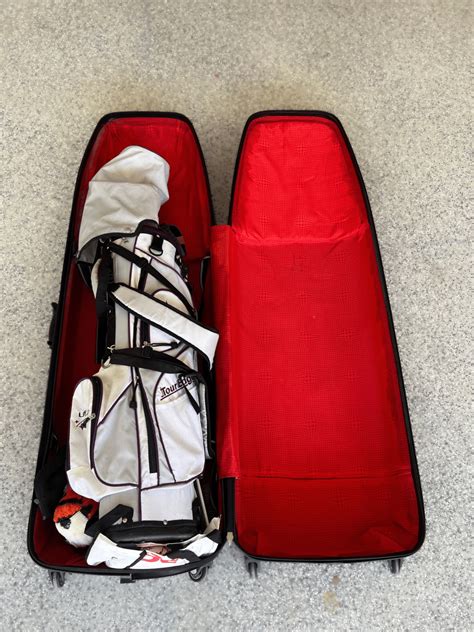 5 Best Golf Travel Bags Tested And Reviewed