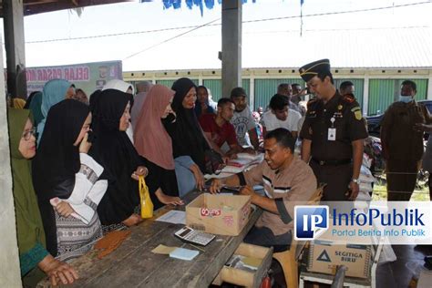 InfoPublik Kejari Nagan Raya Ganteng Disperindagkop UKM Gelar Pasar Murah