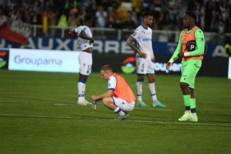 L Aja S Incline Contre Lens Et Redescend En Ligue Revivez Notre