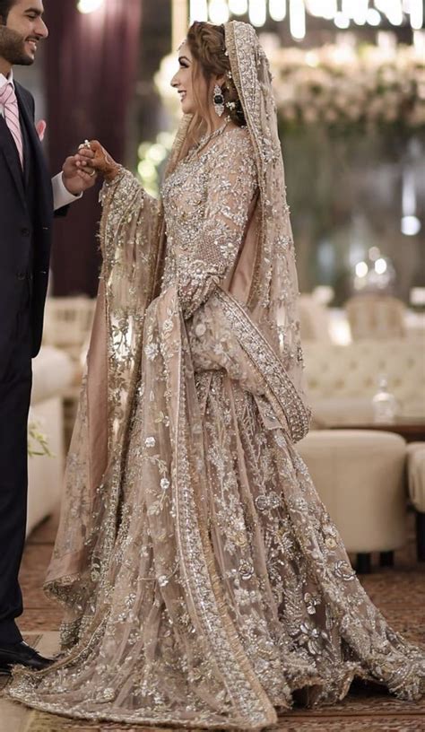 Pin By Rubab On Pakistani Bridal Asian Bridal Dresses Pakistani Wedding Dresses Bridal