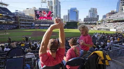 Padres React To Sdsus Game Winning Shot To Head To National