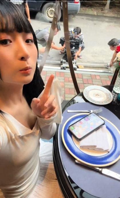 Bạn gái trên mạng của anh công an phim Biệt dược đen chính là hot girl Về nhà đi con