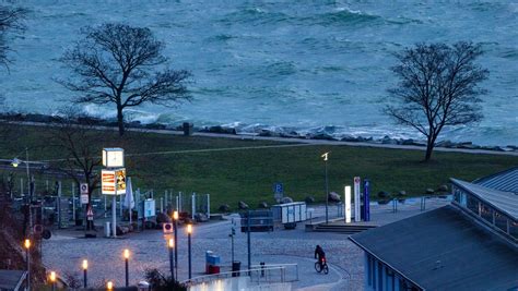 Wetter In Deutschland Viel Regen Wind Und Sturm Orkan Gefahr Steigt