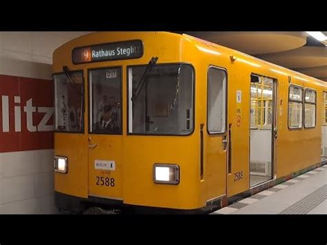 Berliner U Bahn U9 F Schaltwerker F74E 2588 2589 Mit Hupe Am Rathaus